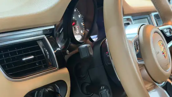 PORSCHE-MACAN-2014