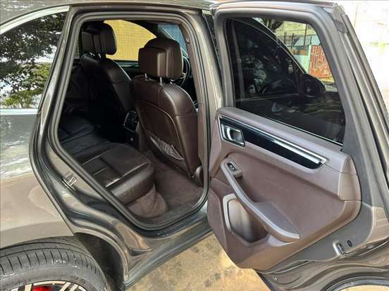 PORSCHE-MACAN-2015