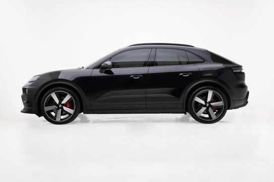 PORSCHE-MACAN-2024