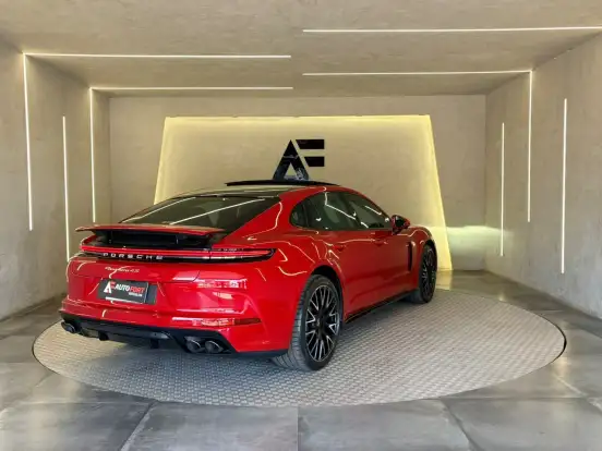 PORSCHE-PANAMERA-2025