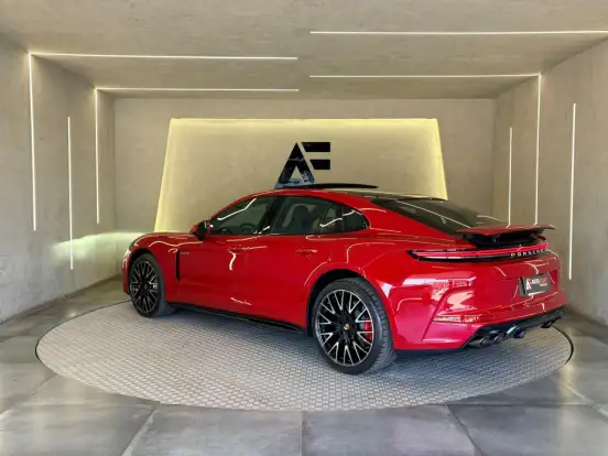 PORSCHE-PANAMERA-2025