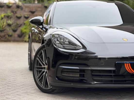 PORSCHE-PANAMERA-2018