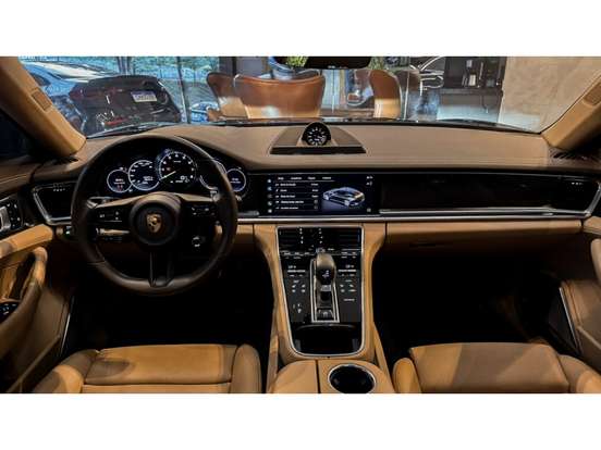 PORSCHE-PANAMERA-2022
