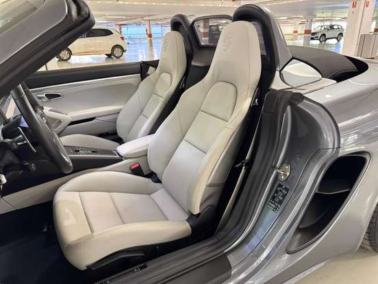 PORSCHE-718-2025