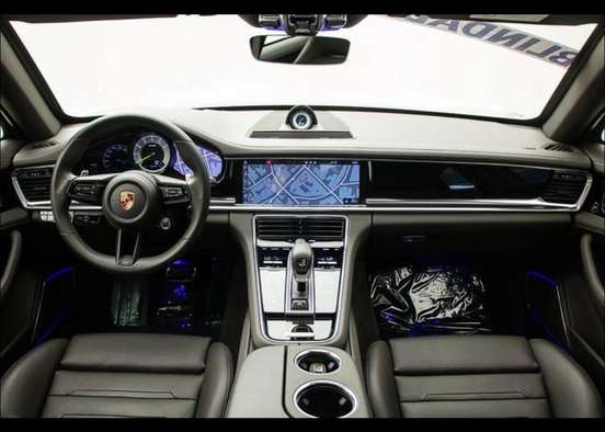 PORSCHE-PANAMERA-2020