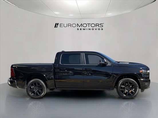 RAM-1500-3.0 HURRICANE 6 BITURBO GASOLINA LARAMIE NIGHT EDITION CD 4X4 AUTOMÁTICO RAM-1500-2025