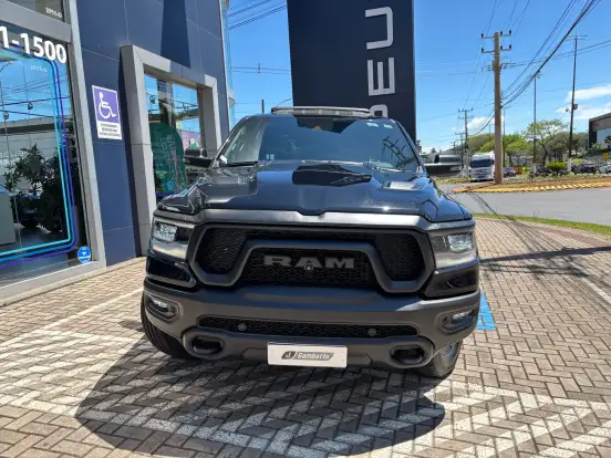 RAM-1500-5.7 V8 GASOLINA REBEL CD 4X4 AUTOMÁTICO RAM-1500-2023