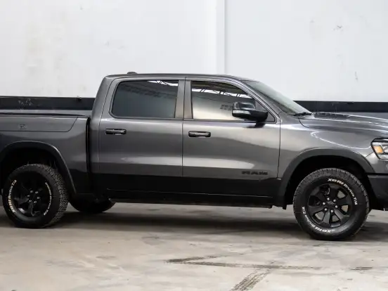 RAM-1500-5.7 V8 GASOLINA REBEL CD 4X4 AUTOMÁTICO RAM-1500-2022