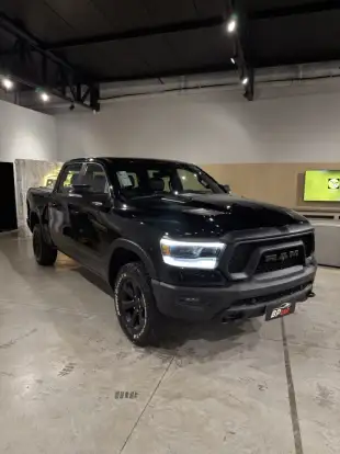 RAM-1500-5.7 V8 GASOLINA REBEL CD 4X4 AUTOMÁTICO RAM-1500-2022