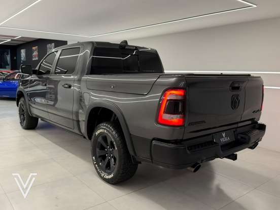 RAM-1500-5.7 V8 GASOLINA REBEL CD 4X4 AUTOMÁTICO RAM-1500-2023