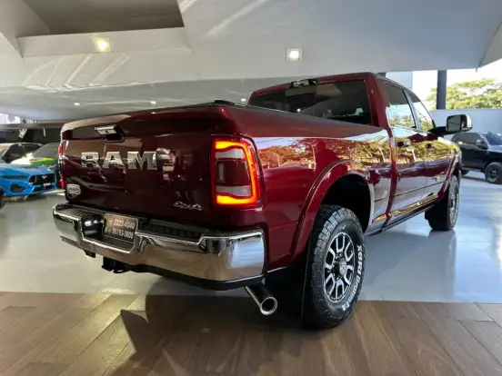 RAM-3500-6.7 I6 TURBO DIESEL LIMITED LONGHORN CD 4X4 AUTOMÁTICO RAM-3500-2022
