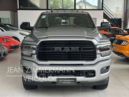 RAM-3500-6.7 I6 TURBO DIESEL LARAMIE NIGHT EDITION CD 4X4 AUTOMÁTICO RAM-3500-2022