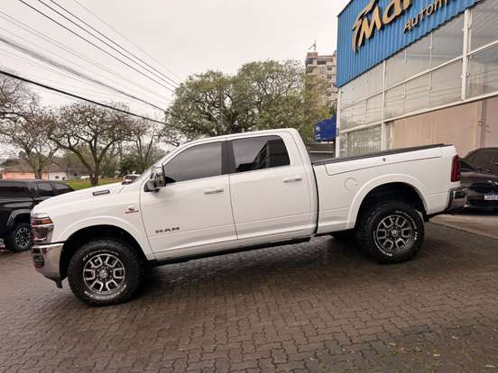 RAM-3500-6.7 I6 TURBO DIESEL LIMITED LONGHORN CD 4X4 AUTOMÁTICO RAM-3500-2025
