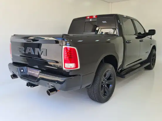 RAM-CLASSIC-5.7 V8 GASOLINA LARAMIE NIGHT EDITION CD 4X4 AUTOMÁTICO RAM-CLASSIC-2022