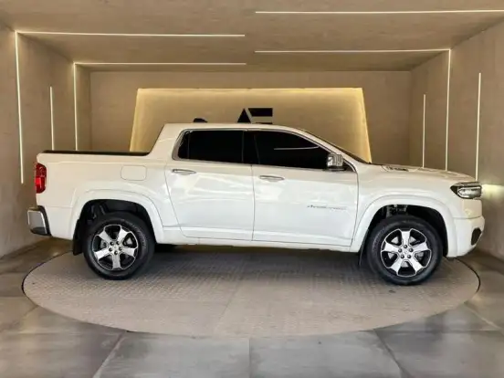 RAM-RAMPAGE-2.2 TURBO DIESEL LARAMIE 4X4 AUTOMÁTICO RAM-RAMPAGE-2025