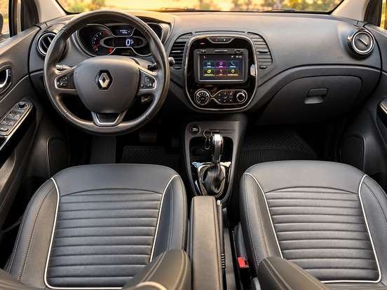 RENAULT-CAPTUR-2017
