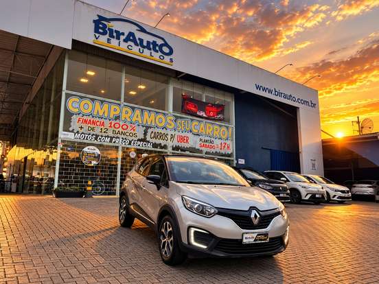 RENAULT-CAPTUR-2017