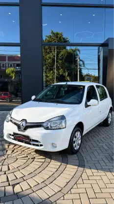 RENAULT-CLIO-2015