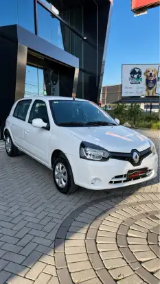 RENAULT-CLIO-2015
