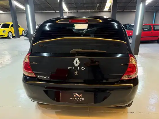 RENAULT-CLIO-2015