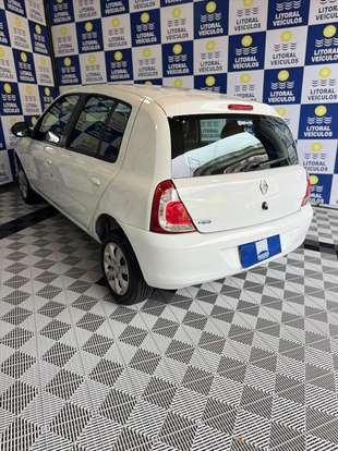 RENAULT-CLIO-2016