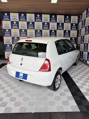 RENAULT-CLIO-2016