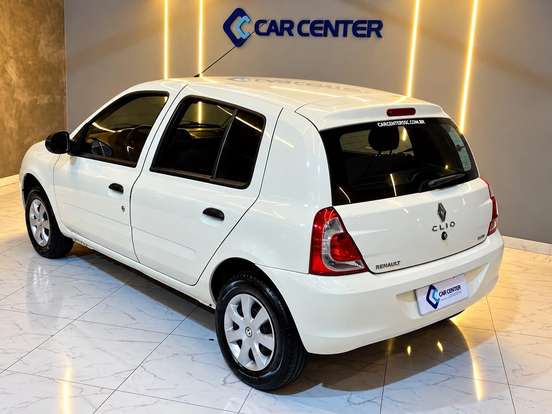RENAULT-CLIO-2014