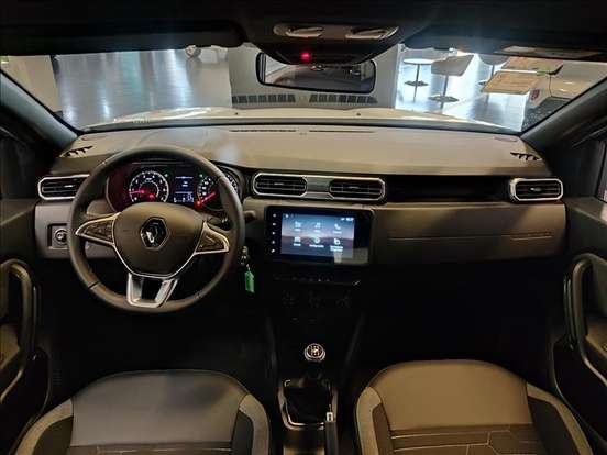 RENAULT-DUSTER-2025