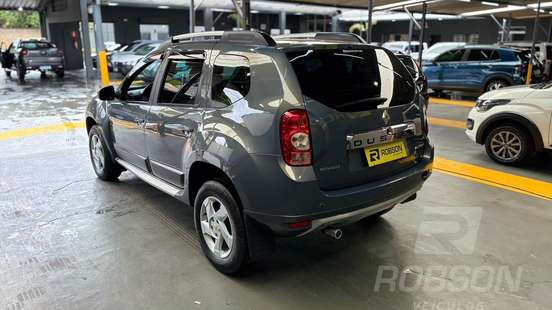RENAULT-DUSTER-2013