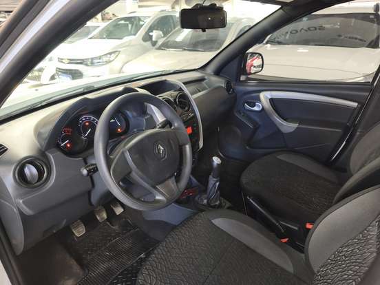RENAULT-DUSTER OROCH-2019