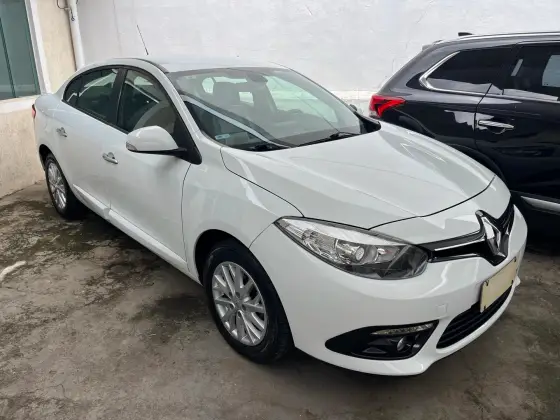RENAULT FLUENCE 2.0 DYNAMIQUE PLUS 16V FLEX 4P AUTOMÁTICO