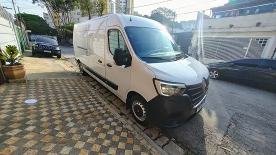 RENAULT-MASTER-2024