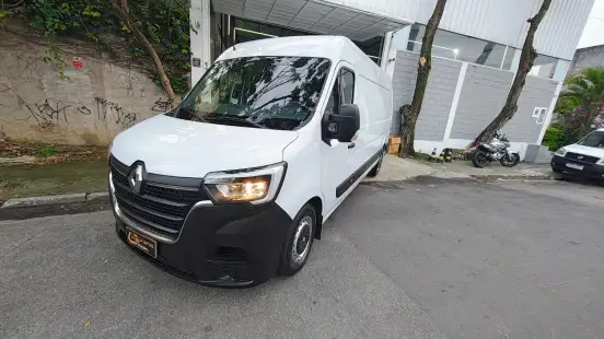 RENAULT-MASTER-2024