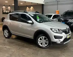 RENAULT SANDERO 1.6 STEPWAY 8V FLEX 4P MANUAL RENAULT SANDERO 1.6 STEPWAY 8V FLEX 4P MANUAL