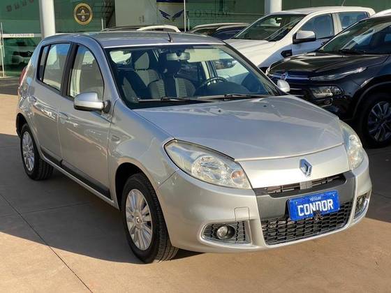RENAULT SANDERO 1.6 PRIVILÉGE 16V FLEX 4P AUTOMÁTICO