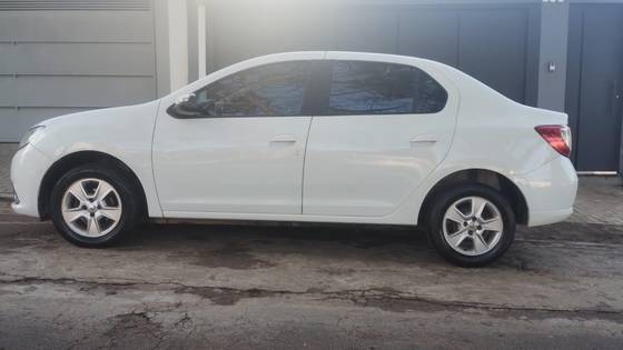 RENAULT LOGAN 1.6 DYNAMIQUE 8V FLEX 4P MANUAL