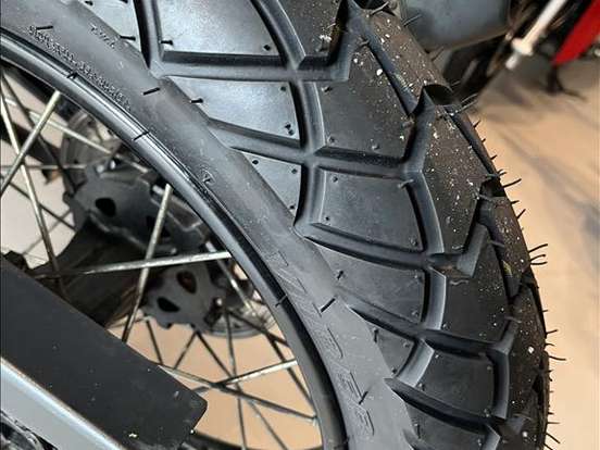 ROYAL ENFIELD-HIMALAYAN ROYAL ENFIELD-HIMALAYAN-2019