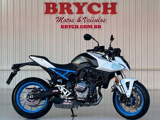 SUZUKI GSX-8S 