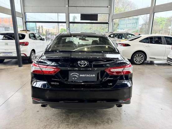 TOYOTA-CAMRY-2018