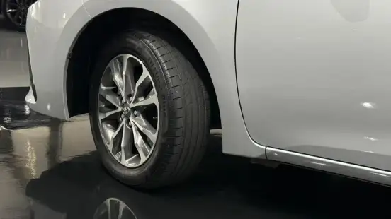 TOYOTA-COROLLA-2018