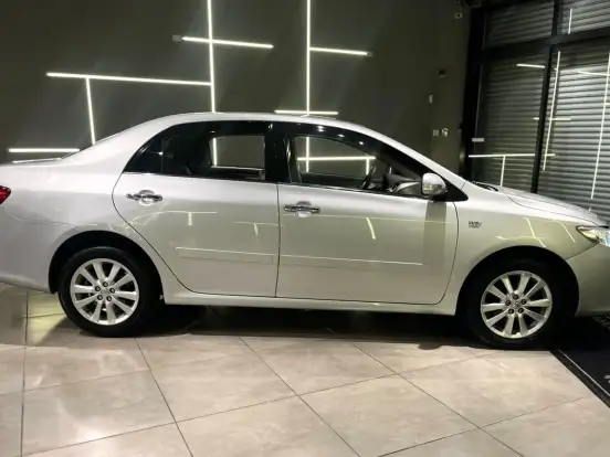 TOYOTA-COROLLA-1.8 SE-G 16V FLEX 4P AUTOMÁTICO TOYOTA-COROLLA-2009