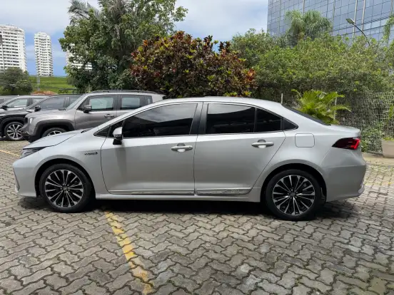 TOYOTA-COROLLA-2023