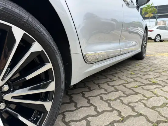 TOYOTA-COROLLA-2023