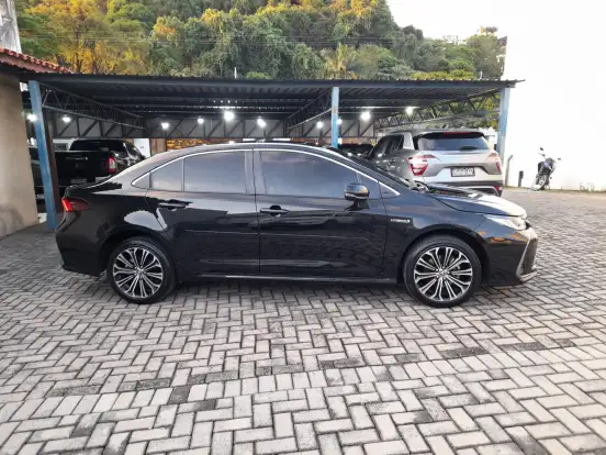 TOYOTA-COROLLA-2021