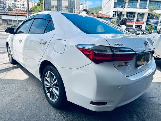 TOYOTA-COROLLA-2018
