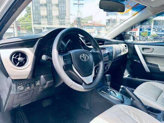 TOYOTA-COROLLA-2018