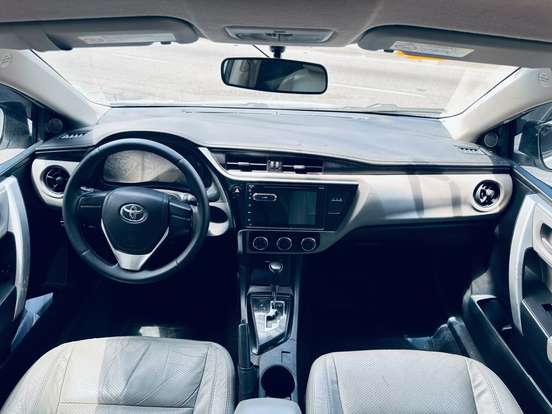 TOYOTA-COROLLA-2018