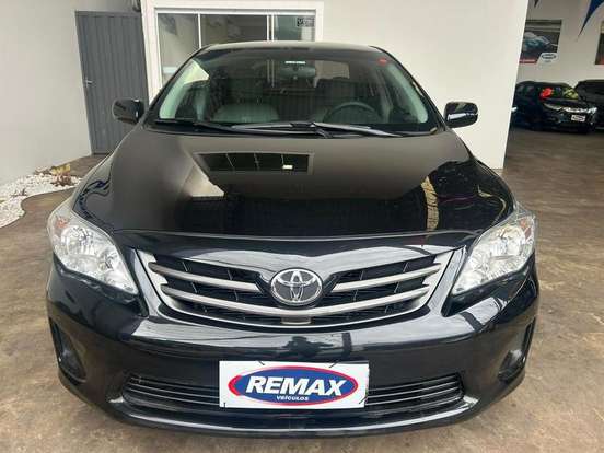 TOYOTA-COROLLA-2013