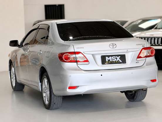 TOYOTA-COROLLA-2011