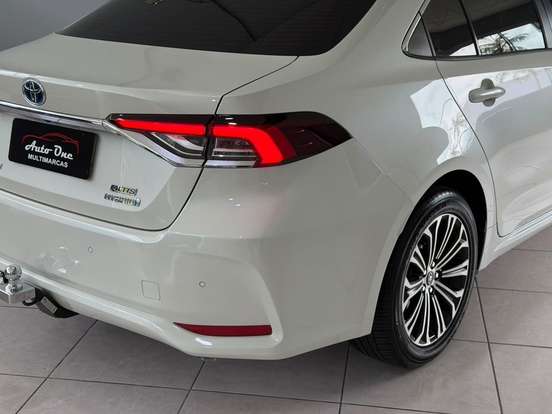 TOYOTA-COROLLA-2019